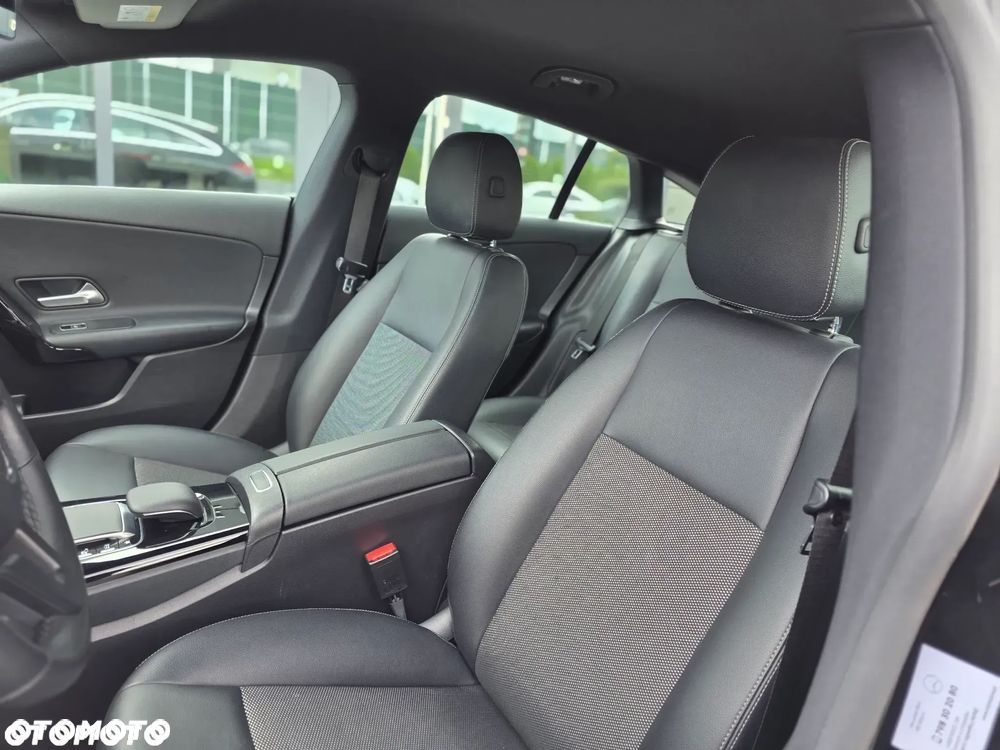 Mercedes-Benz CLA 200 AMG Line 7G-DCT - 16