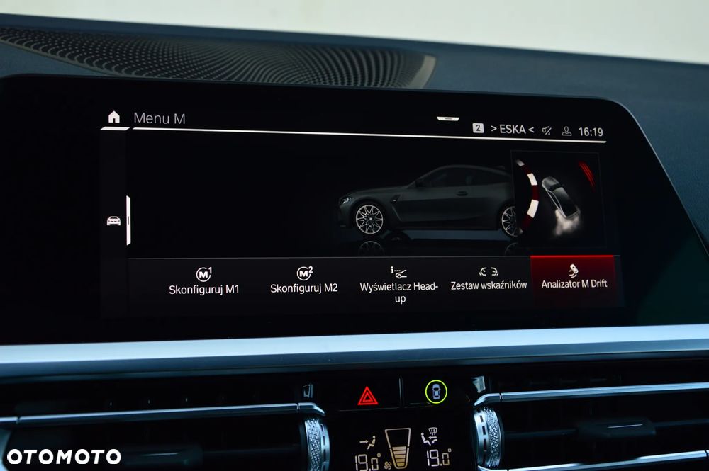 BMW M4 Competition M xDrive sport - 36