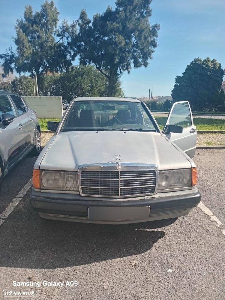 Mercedes-Benz A 190 - 1