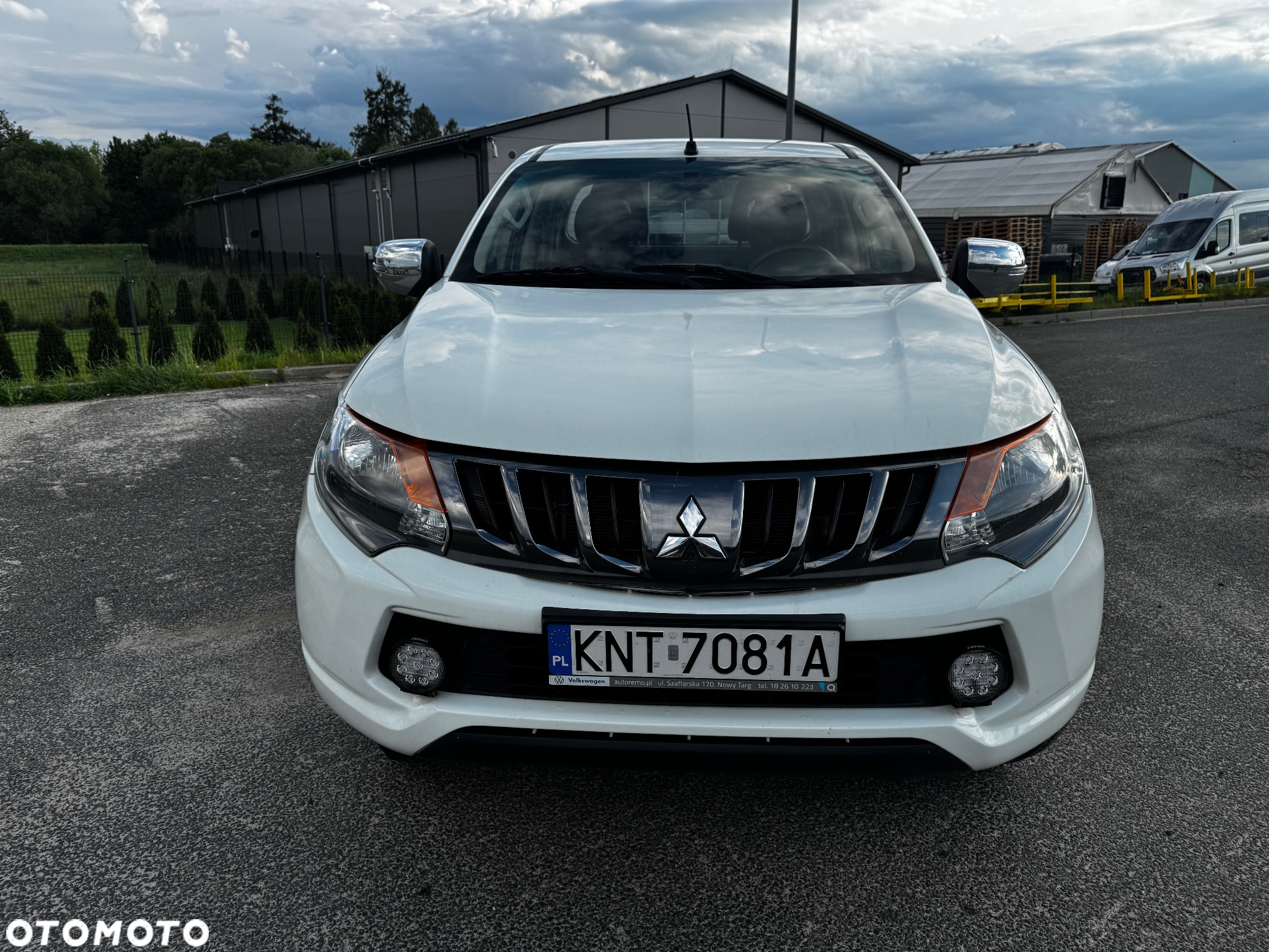 Mitsubishi L200 2.4 d CC Invite - 2
