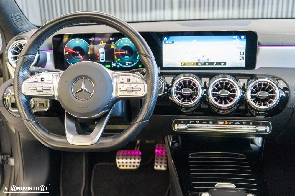 Mercedes-Benz A 250 Limousine e 8G-DCT AMG Line - 14