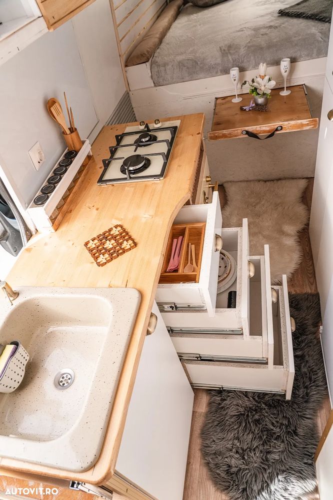 Mercedes-Benz Sprinter - 3