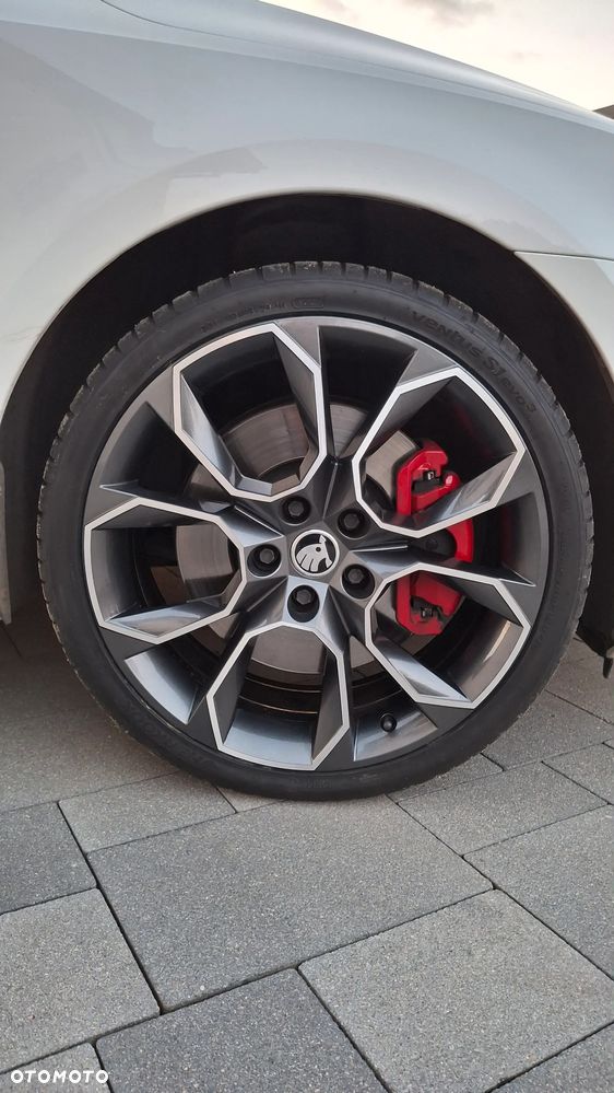 Skoda Octavia 2.0 TDI DSG RS - 27