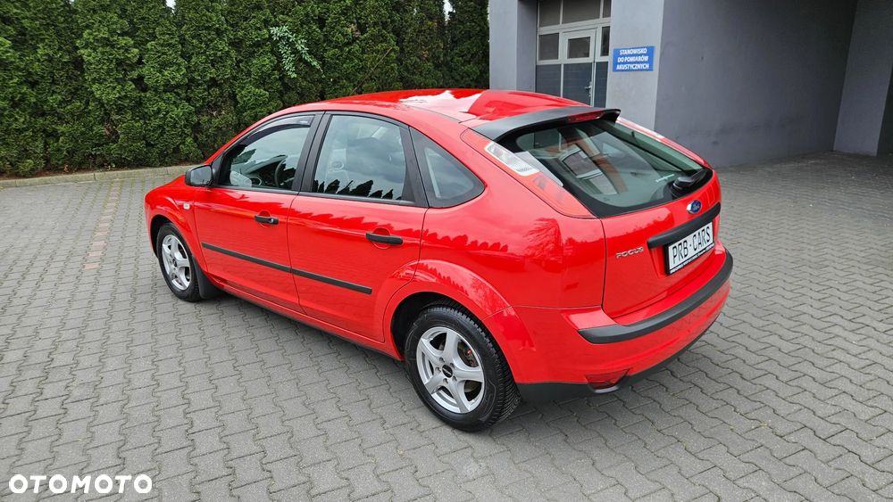 Ford Focus 1.4 16V Style+ - 6