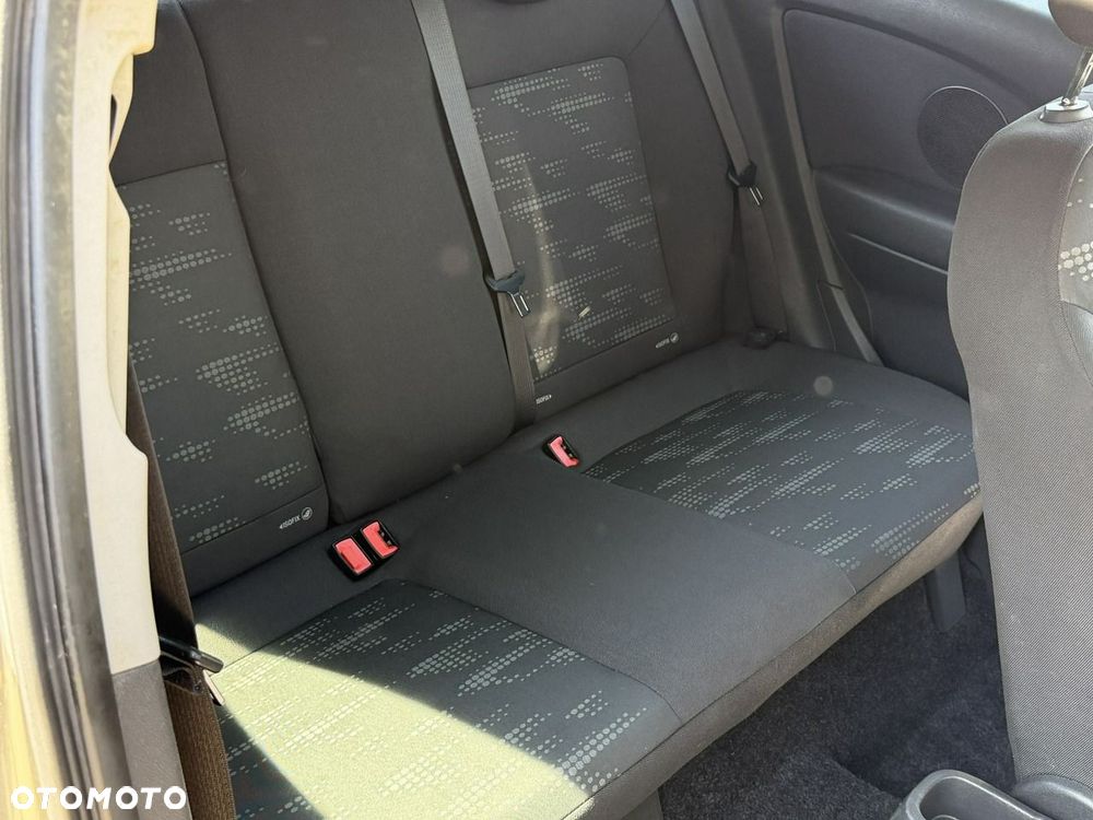 Opel Corsa - 28