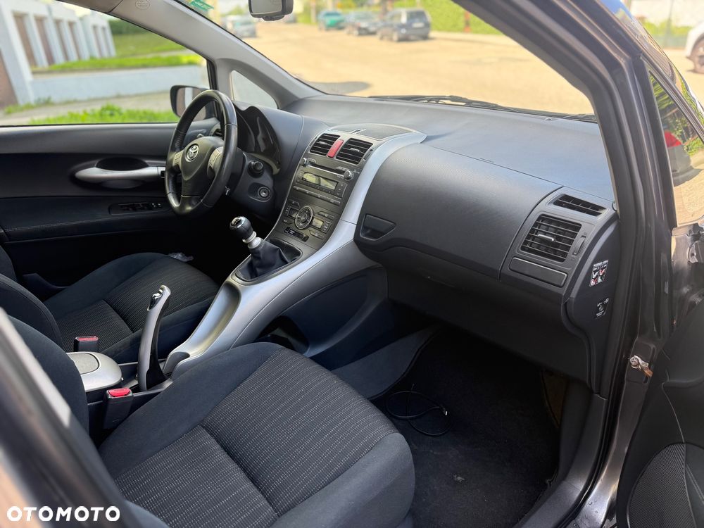 Toyota Auris 1.4 D-4D Premium - 18
