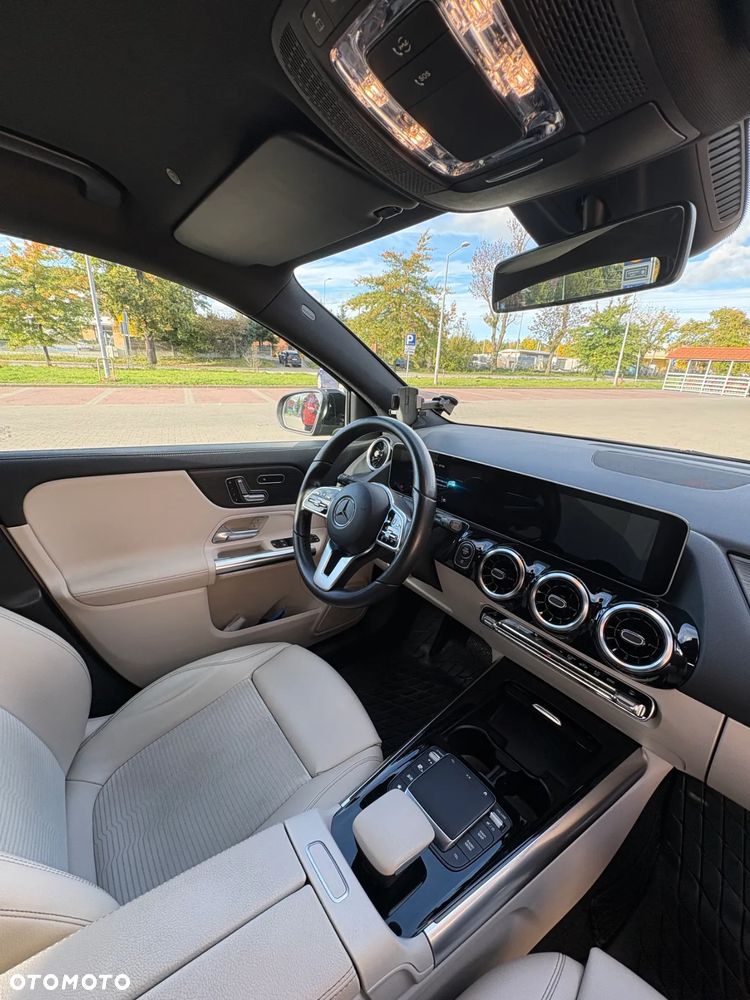 Mercedes-Benz GLA 220 d 4-Matic - 13