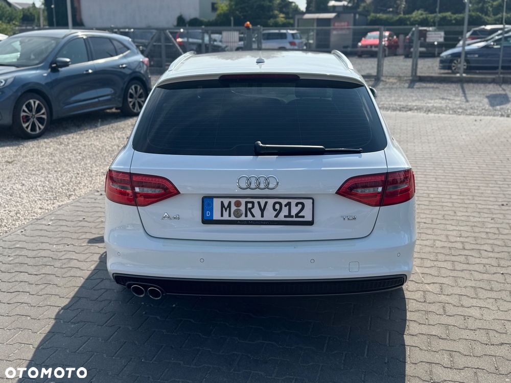 Audi A4 Avant 2.0 TDI ultra sport - 11