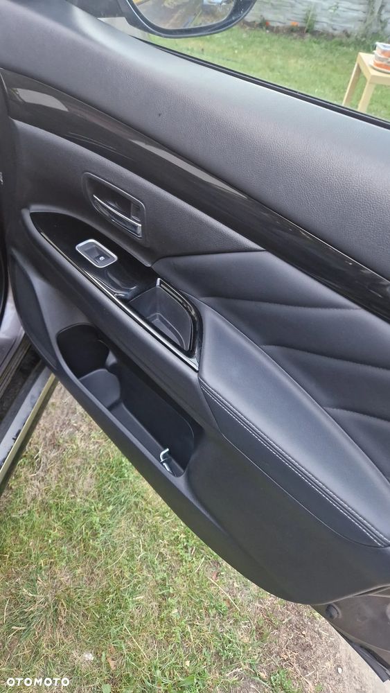 Mitsubishi Outlander 2.2 DID Intense + 4WD - 30