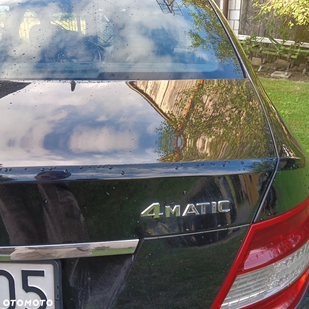 Mercedes-Benz Klasa C 300 7G-TRONIC - 4