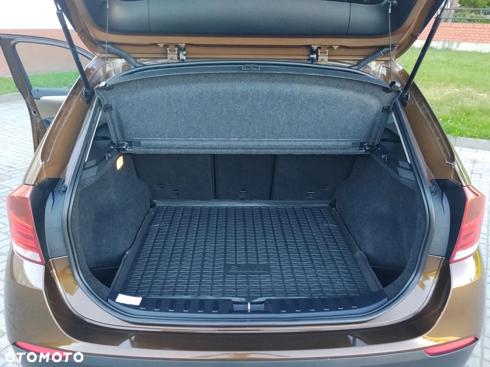 BMW X1 sDrive18i xLine - 18