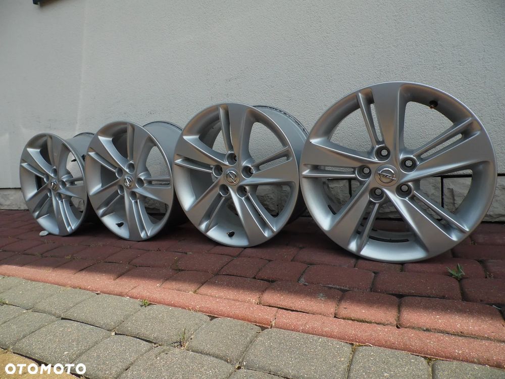 Felgi 17'' 5x115 Opel Astra J K Insignia Zafira C - 2