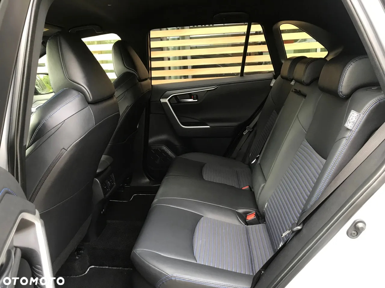 Toyota RAV4 2.5 Hybrid Selection 4x4 - 24