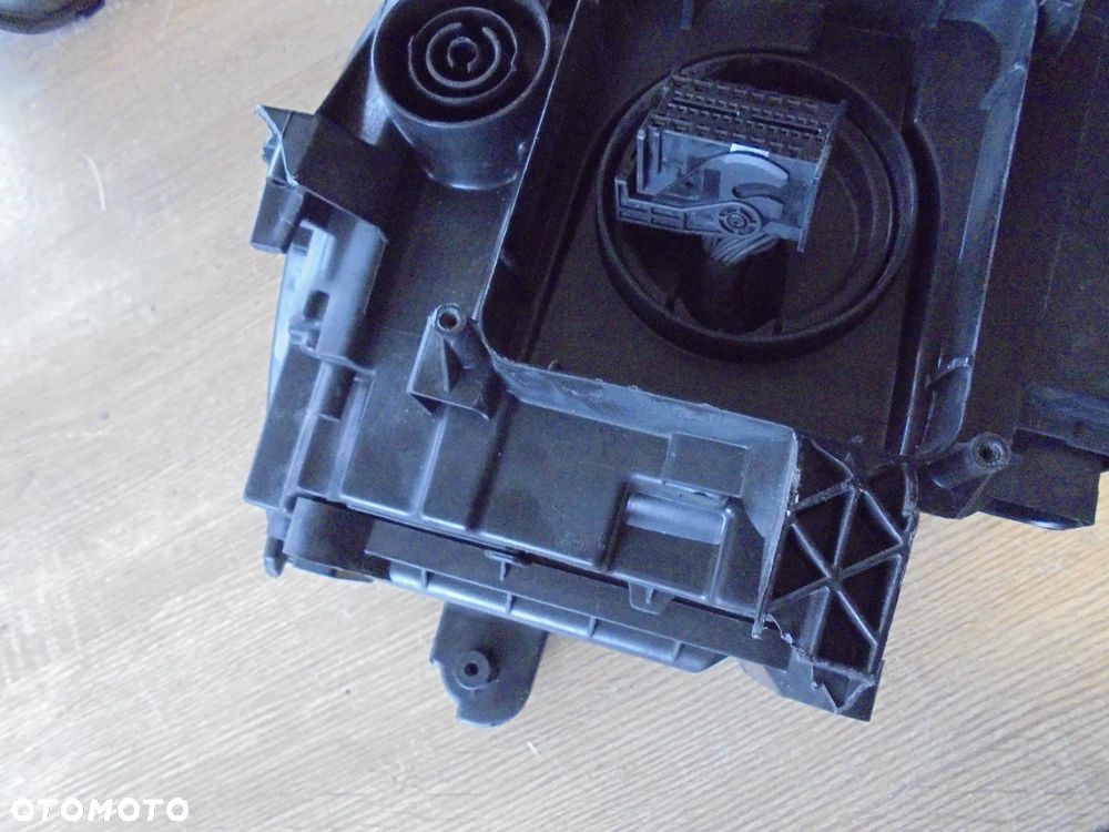 VW T-ROC LAMPA FULL LED PRAWA PRZÓD EUROPA - 7
