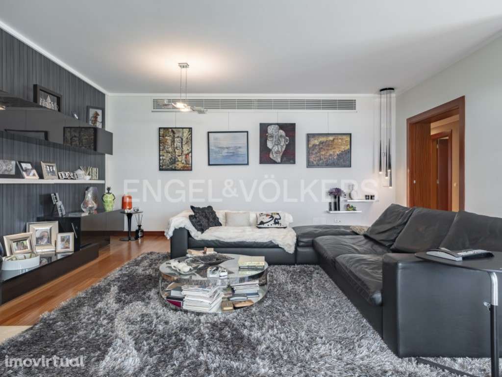 T4 em condomínio de luxo - Grande imagem: 3/35