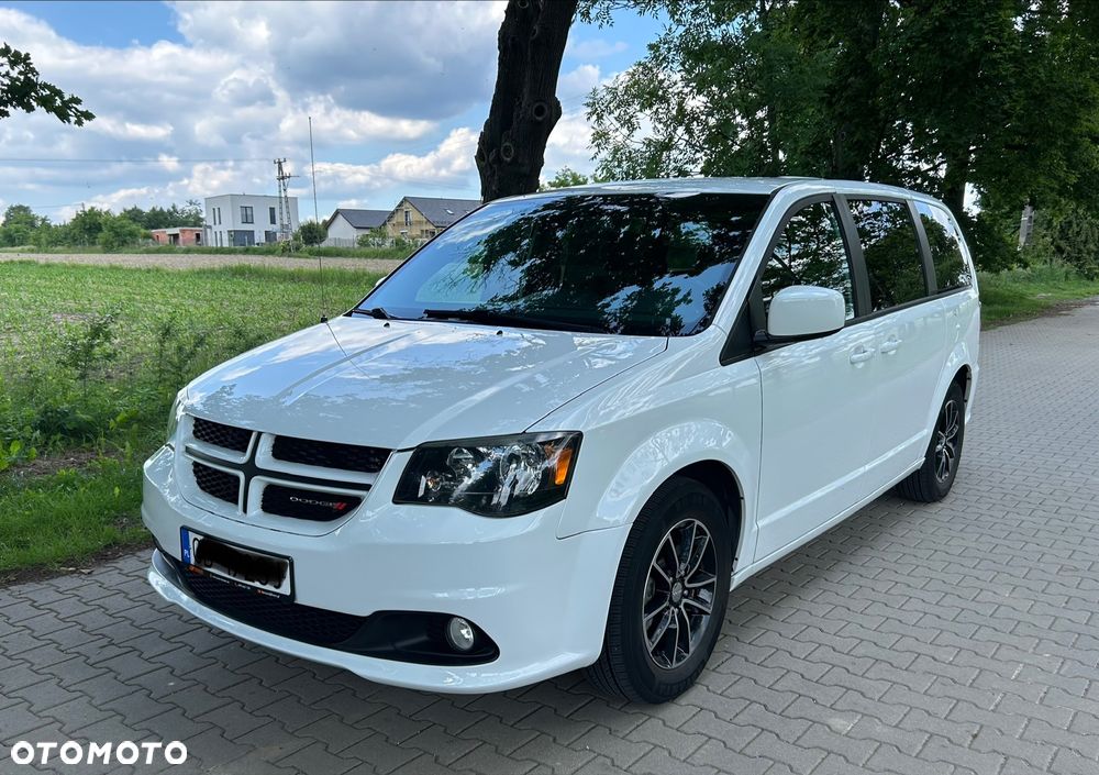 Dodge Grand Caravan - 13