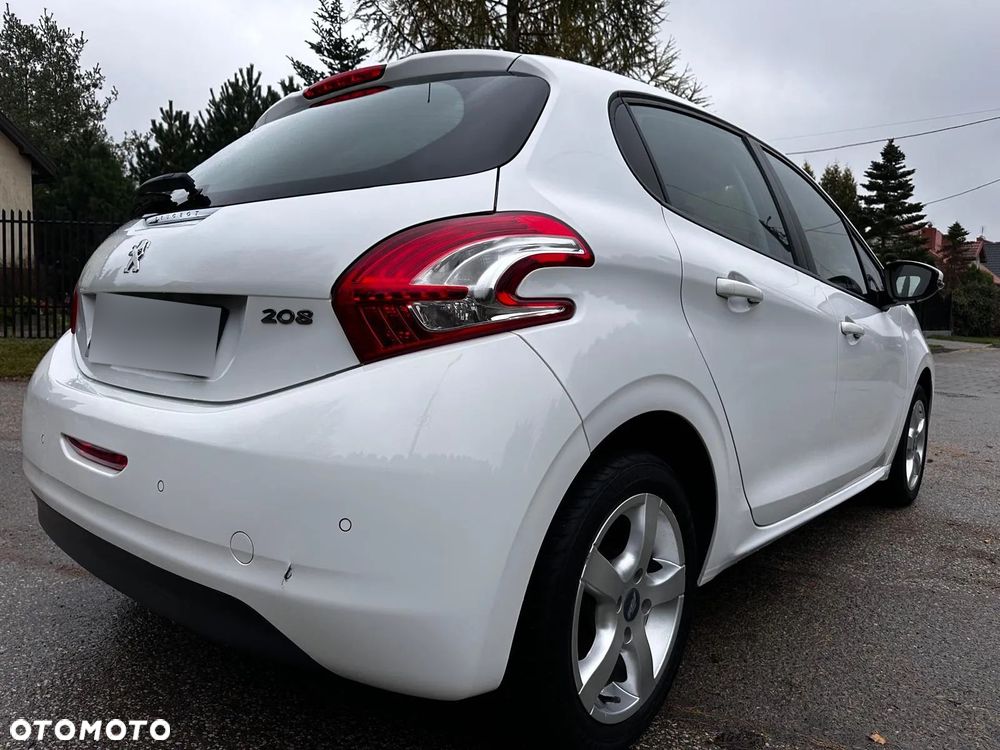 Peugeot 208 - 15
