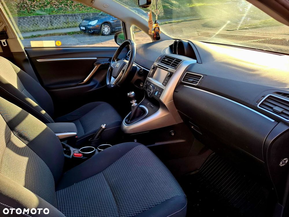 Toyota Verso 1.8 Premium 7os - 2