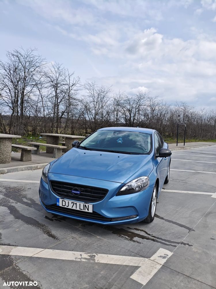 Volvo V40 D2 - 11