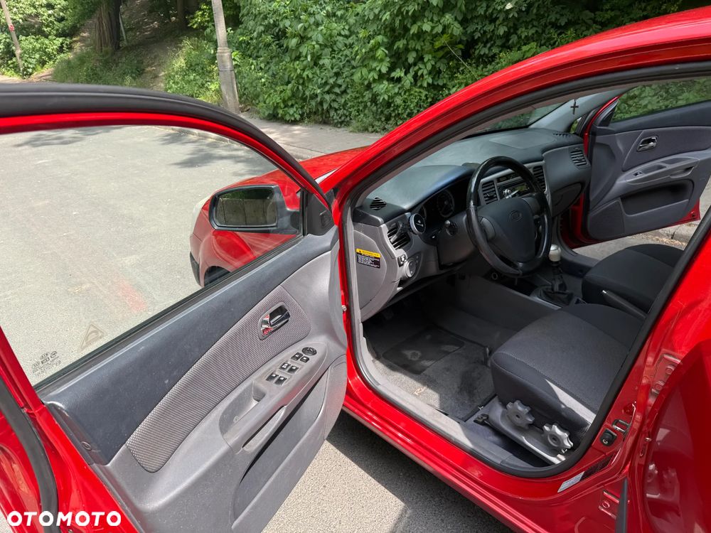 Kia Rio 1.6 Sport - 10
