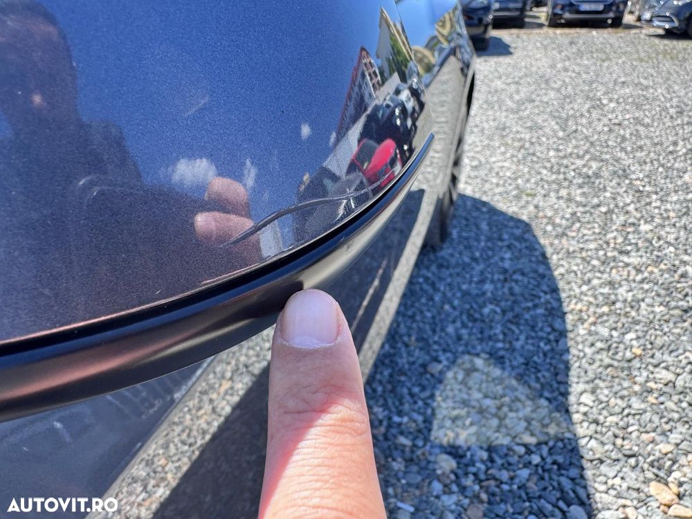 Tesla Model 3 Long Range AWD Premium - 38