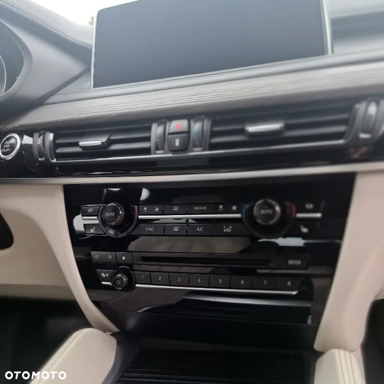 BMW X6 xDrive40d - 25