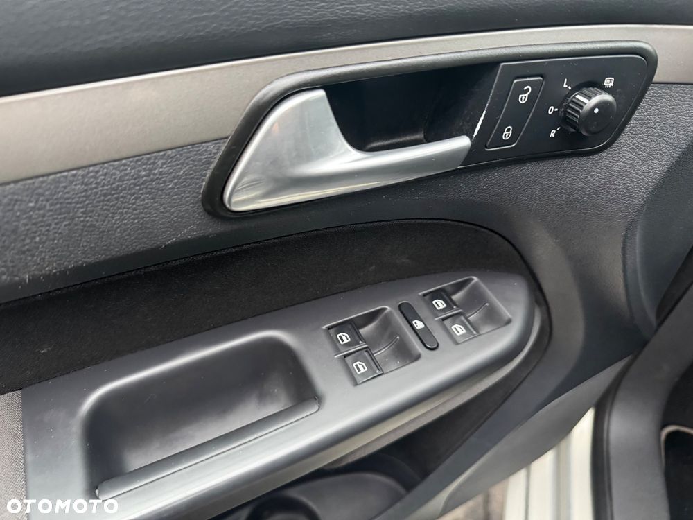 Volkswagen Touran 1.4 TSI United - 26