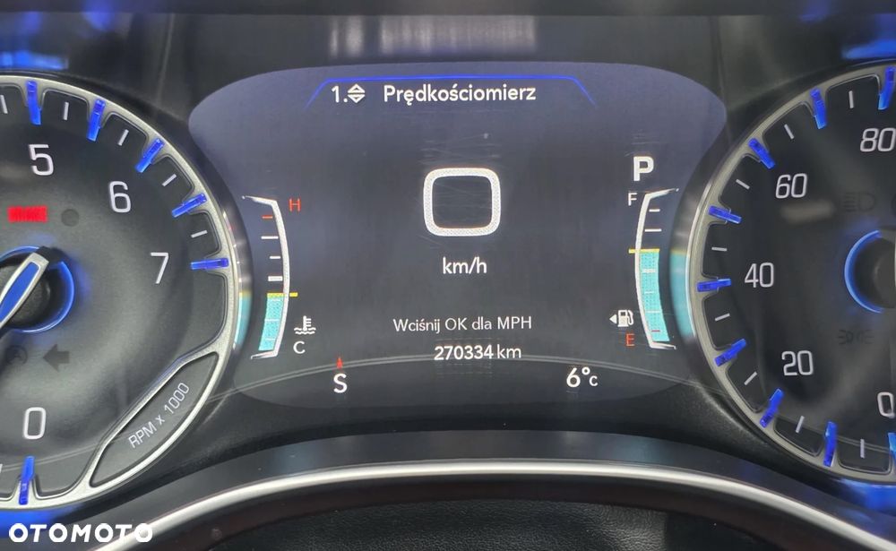 Chrysler Pacifica - 19