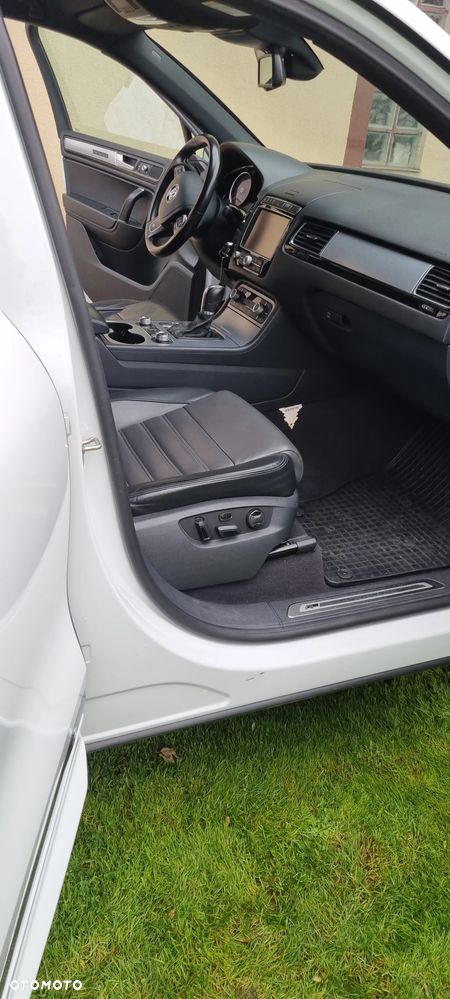 Volkswagen Touareg 3.0 V6 TDI BMT Perfectline R-Style - 6