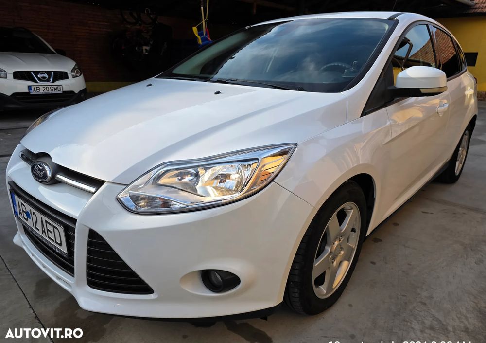 Ford Focus 2011 photo 2