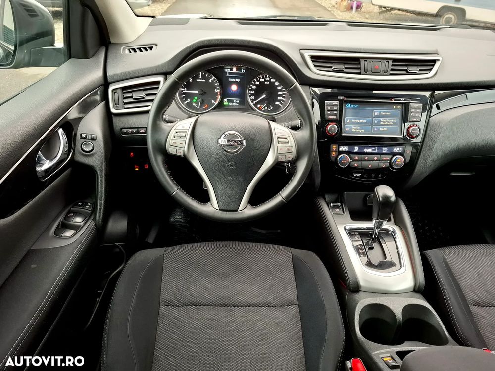 Nissan Qashqai 1.6 DCI Xtronic N-Connecta - 18