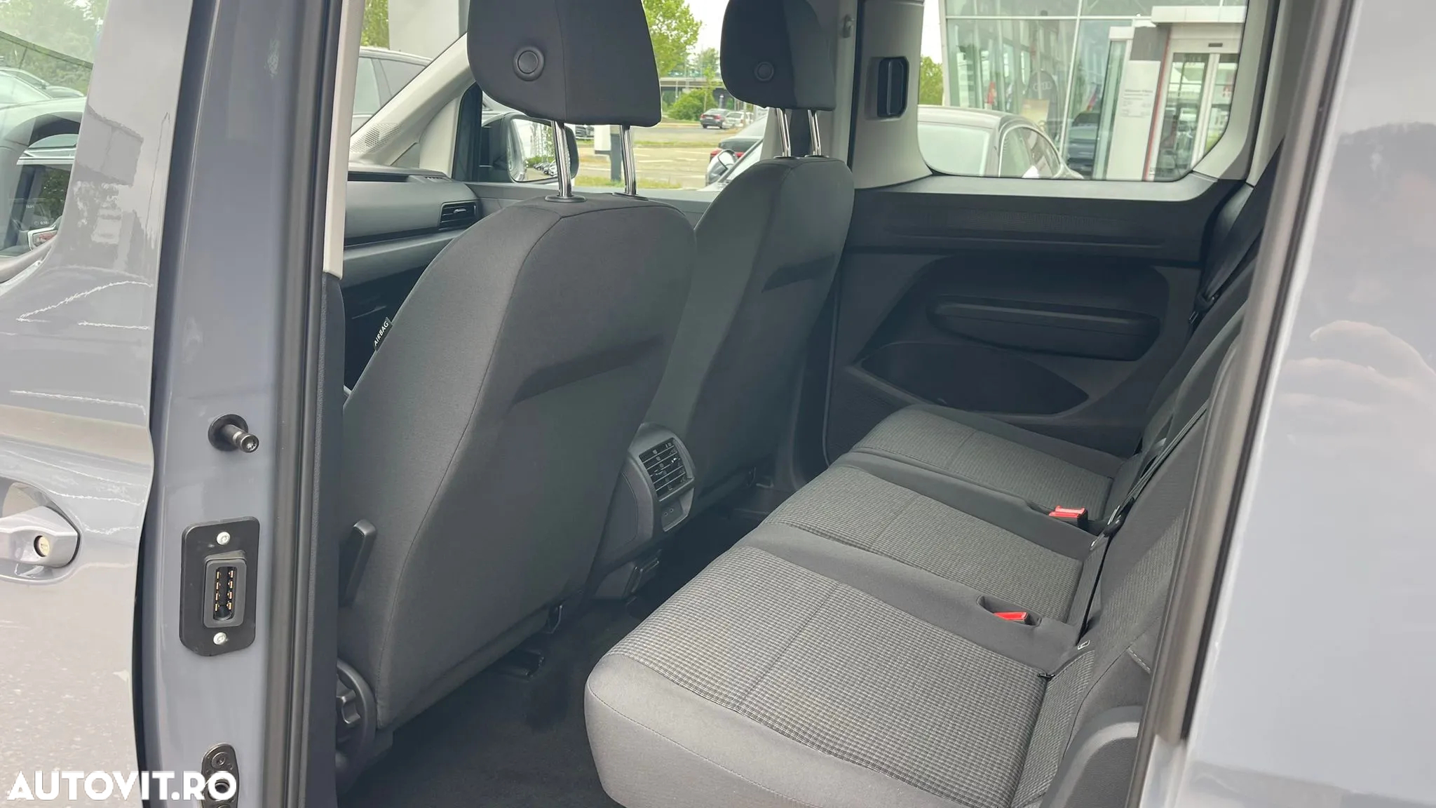 Volkswagen Caddy - 11