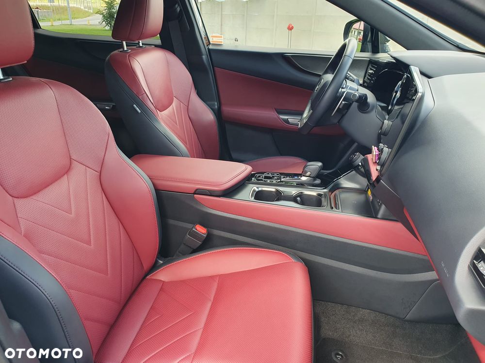 Lexus NX 450h+ Omotenashi AWD - 15