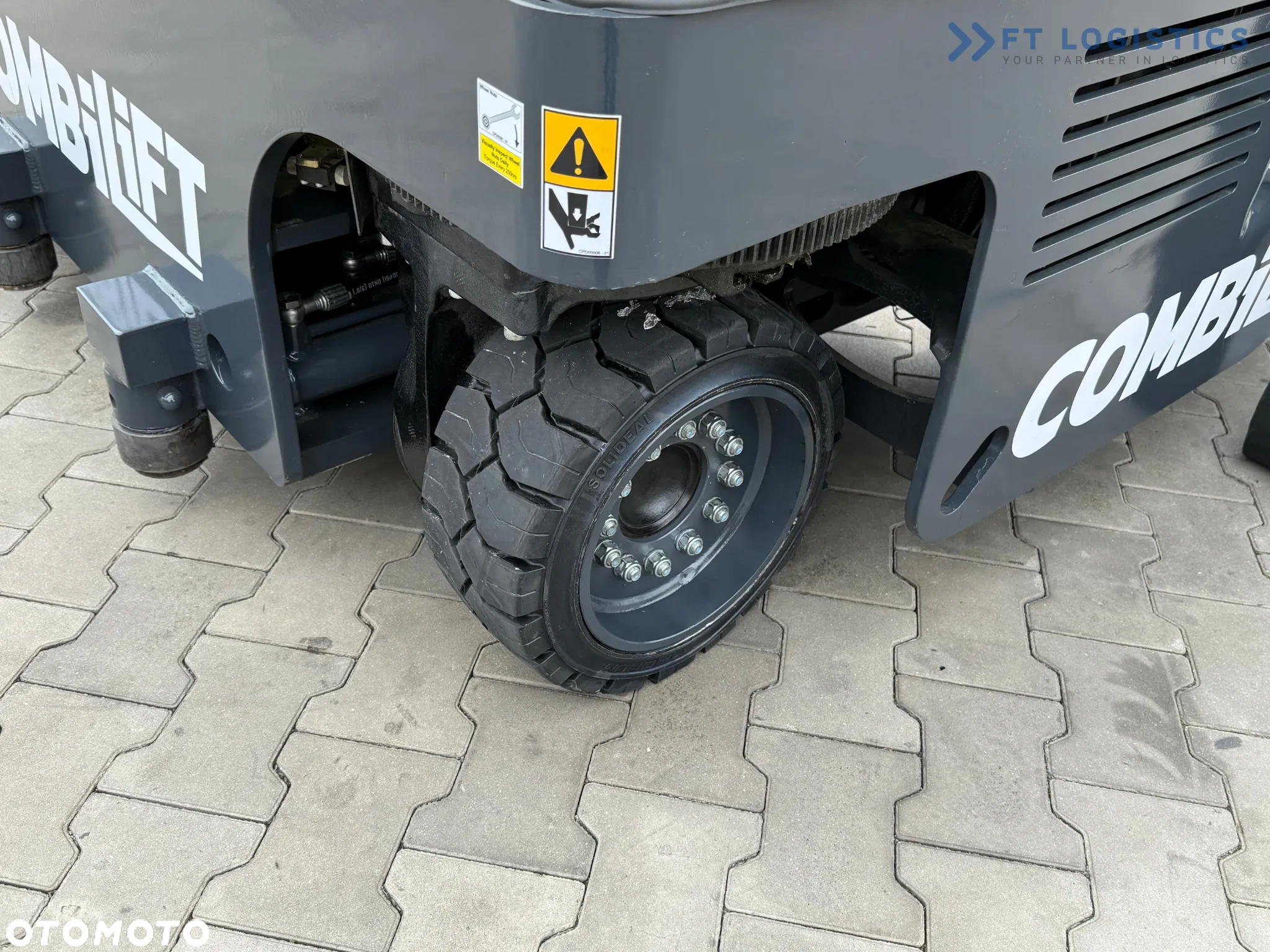 Combilift MR / ELEKTRYCZNY / TRIPLEX - 6000MM / WOLNY SKOK / SZEROKI POZYCJONER / PRZESUW WIDEŁ / JEDYNIE 1400MTH / JAK NOWY - 4