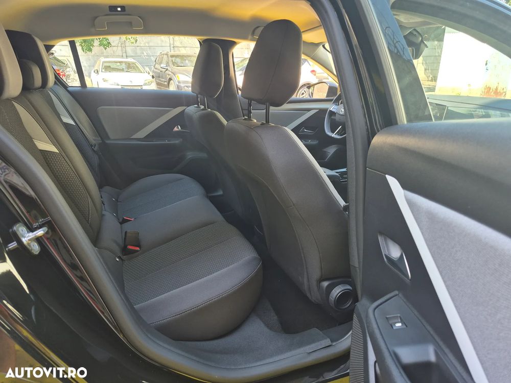Opel Astra Sports Tourer 1.2 Turbo Business Edition - 12