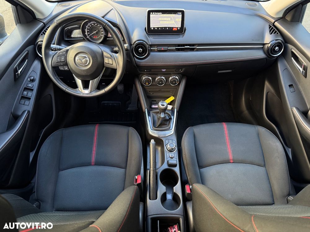 Mazda 2 - 5