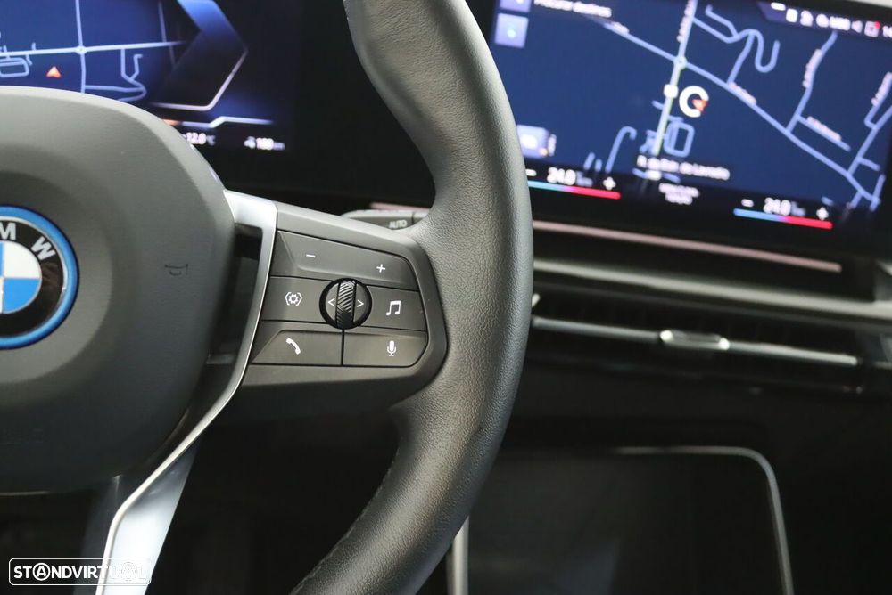 BMW iX1 xDrive30 xLine - 14