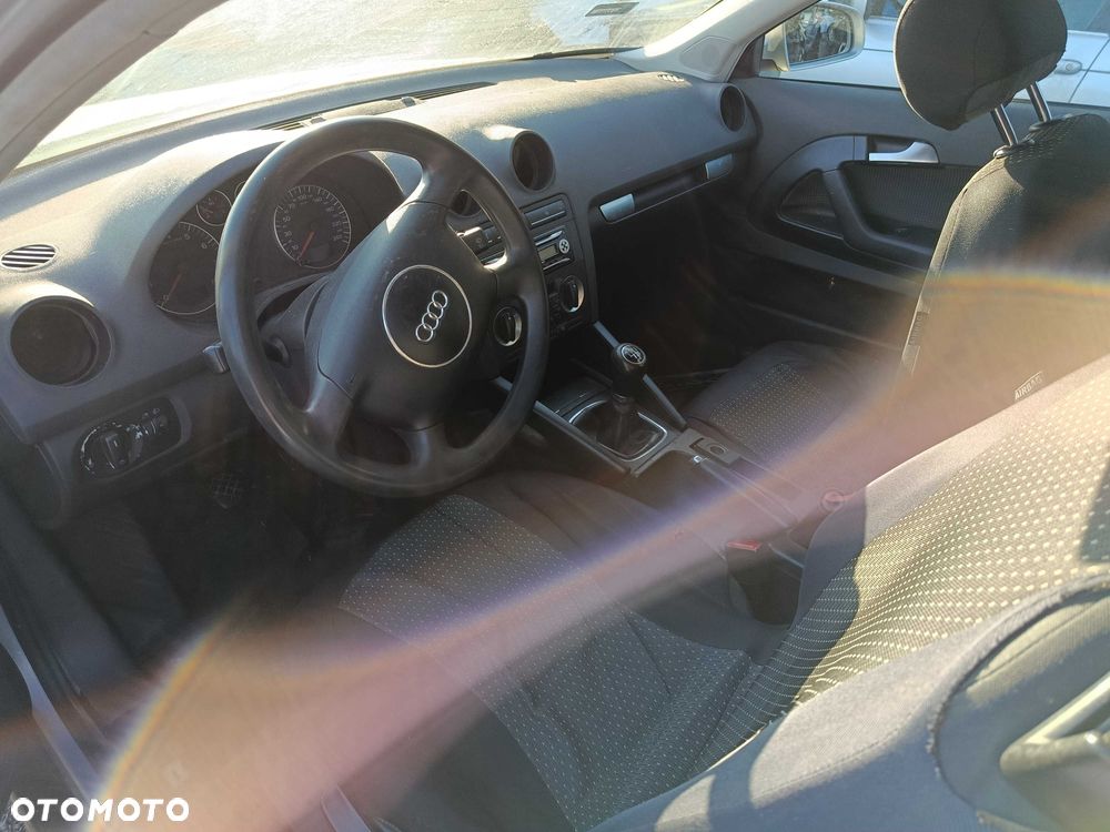 Audi A3 8P 1.6 BGU 2003r NA CZĘŚCI - 4