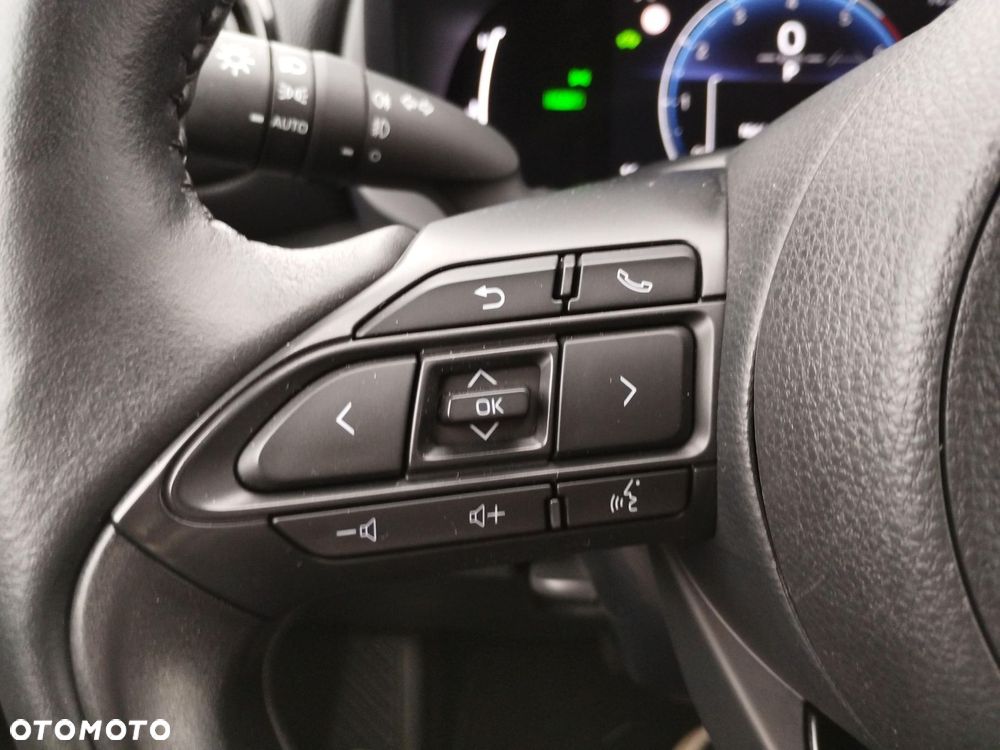 Toyota Yaris Hybrid 1.5 Style - 17