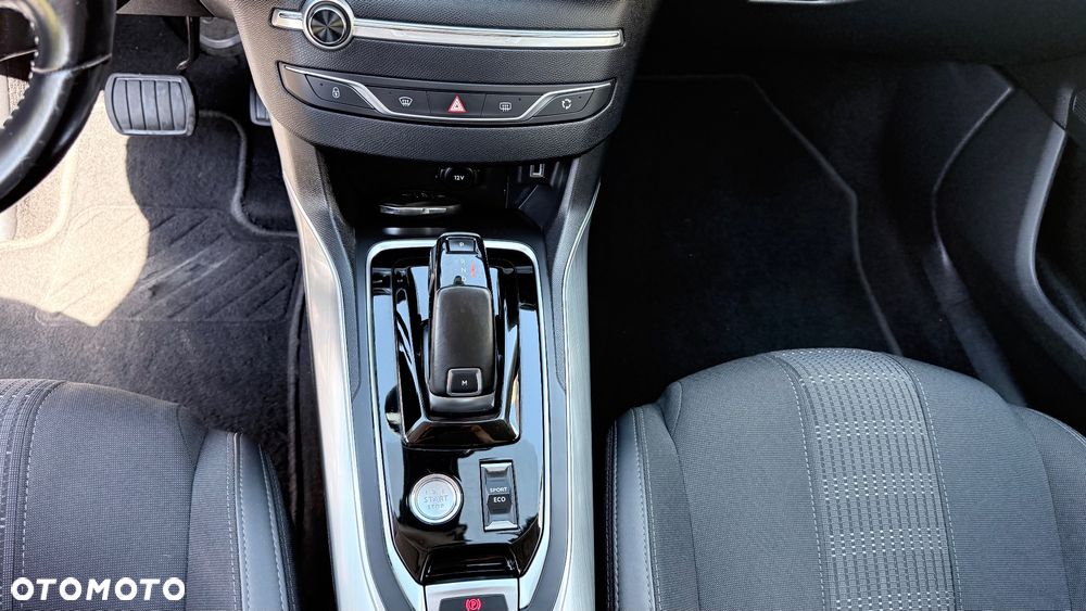 Peugeot 308 BlueHDi 130 EAT8 Stop & Start Allure - 16