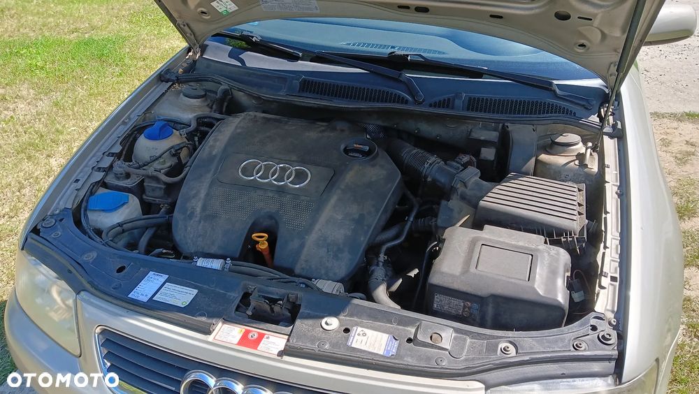 Audi A3 Sportback 1.6 Ambiente - 13