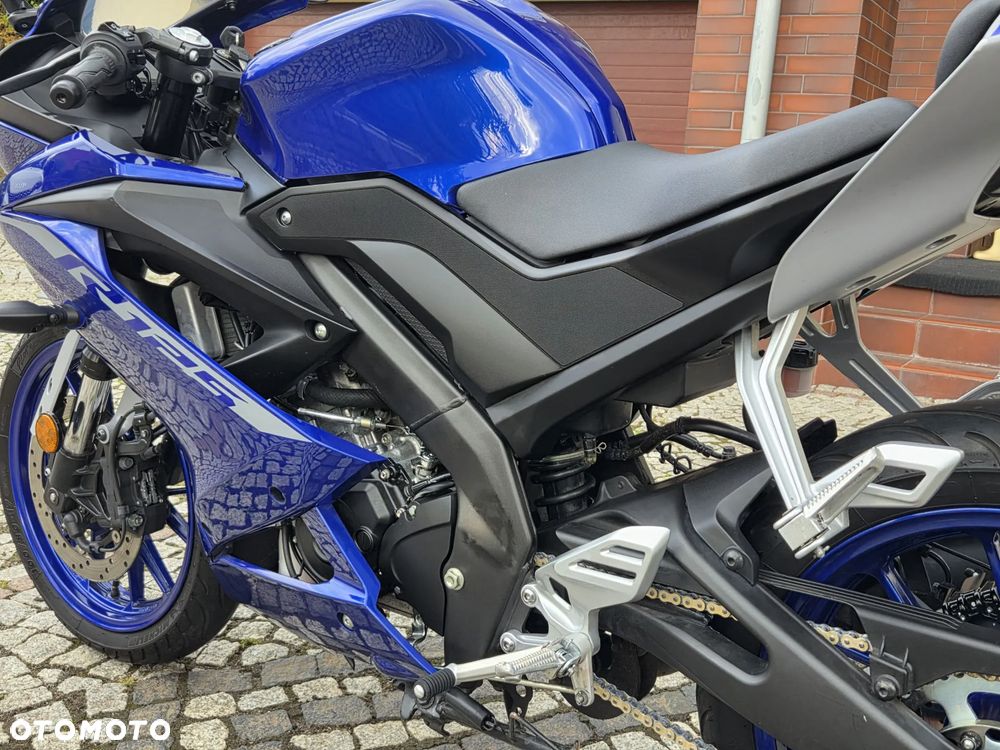 Yamaha YZF - 33