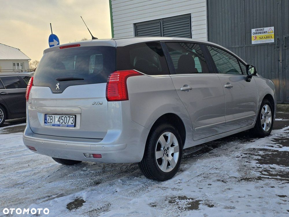 Peugeot 5008 - 4