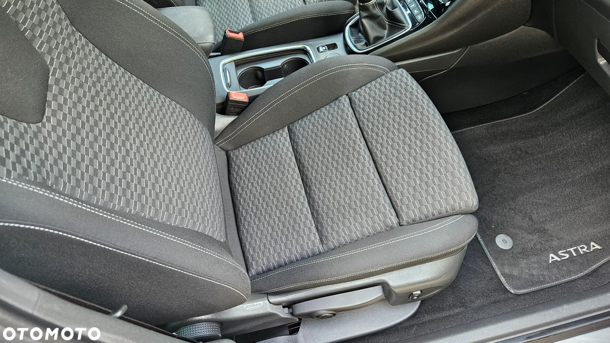 Opel Astra 1.4 Turbo Innovation - 18