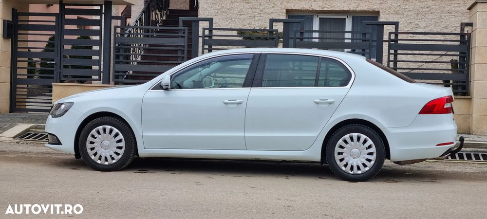 Skoda Superb 2.0 TDI DSG Elegance - 1