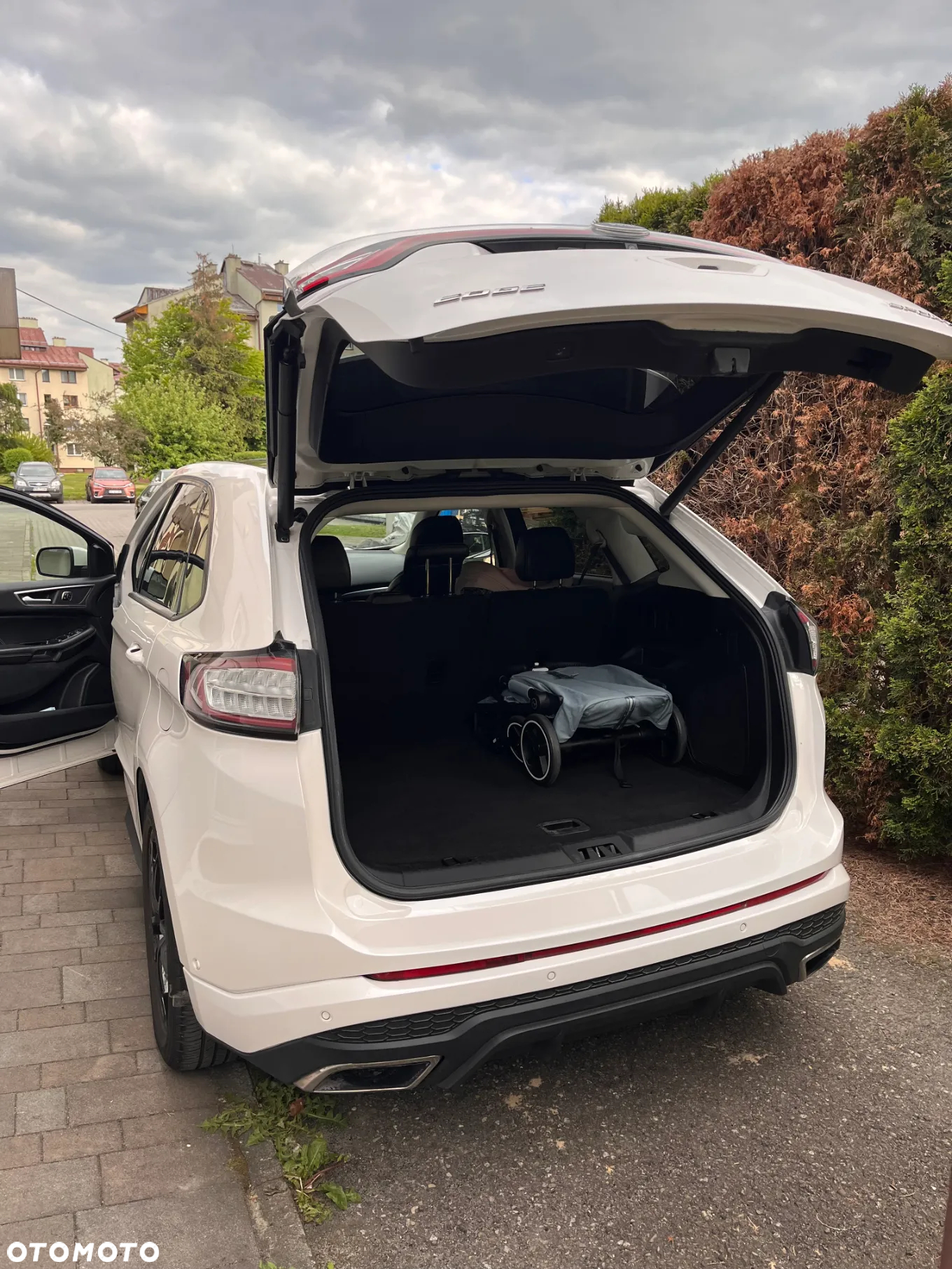 Ford Edge - 8