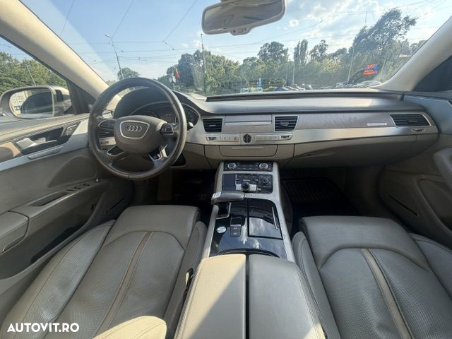 Audi A8 - 6