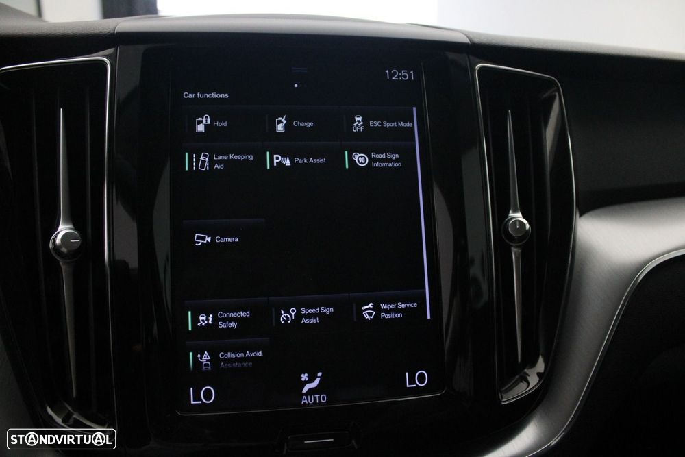 Volvo XC 60 2.0 T8 PHEV Momentum AWD — fotografia 18