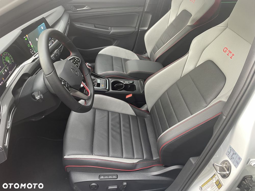 Volkswagen Golf 2024 photo 5