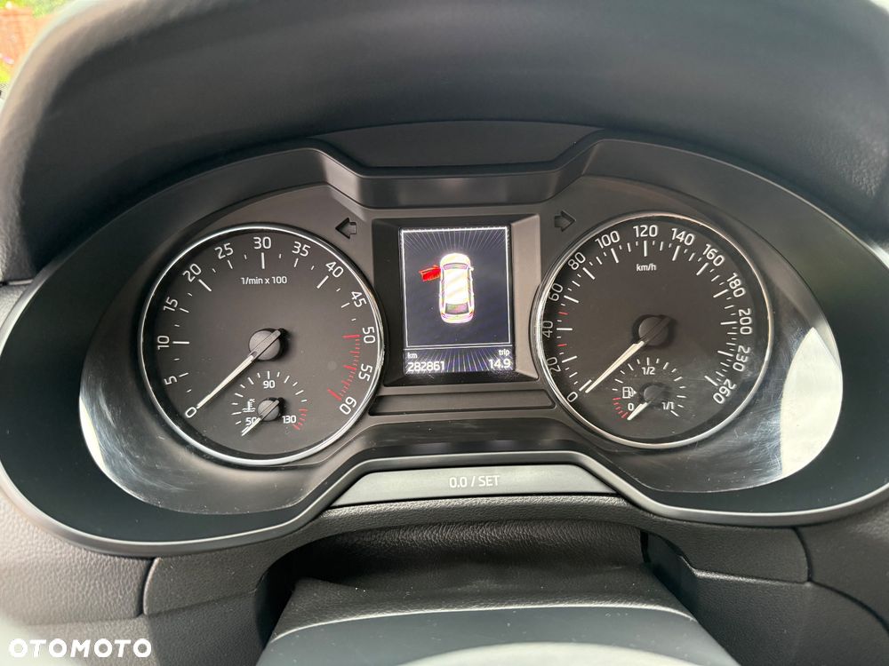 Skoda Octavia 2.0 TDI Style DSG - 6